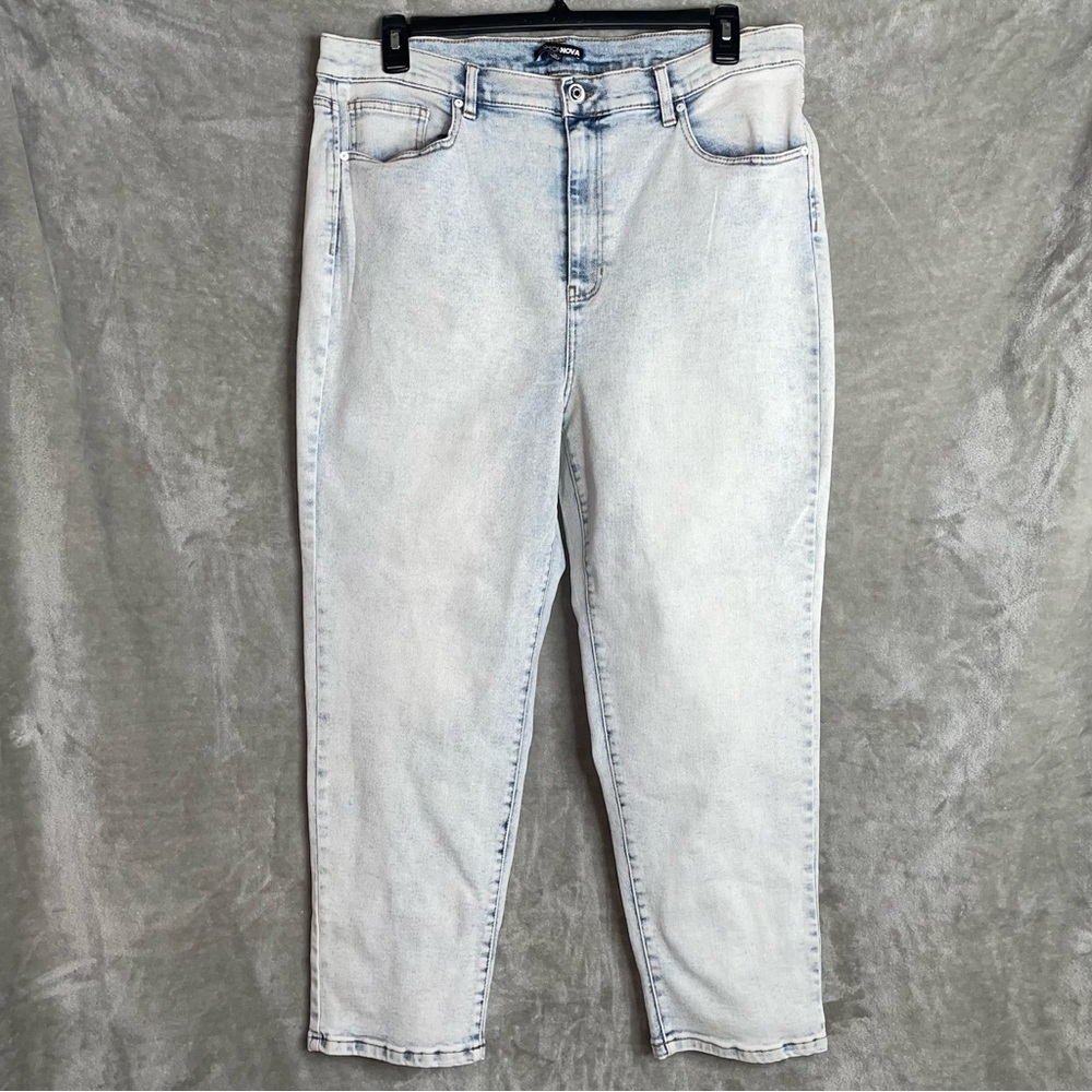 Fashion Nova Light Blue Acid Wash High Waisted Mom Jeans Women's Size 16